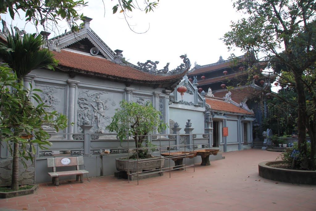 Đền Tiên La ở Thái Bình