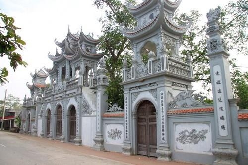 Đền Tiên La